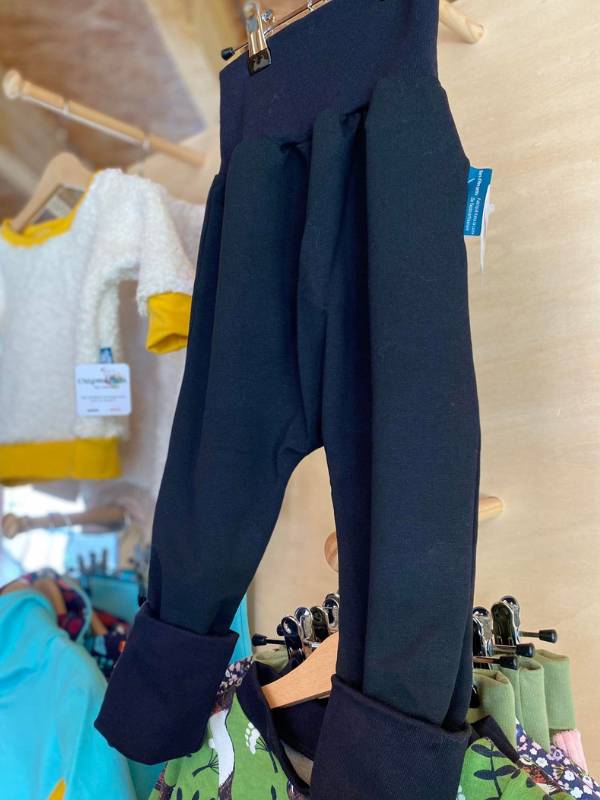 pantalon-evolutif-uni-noir-bio